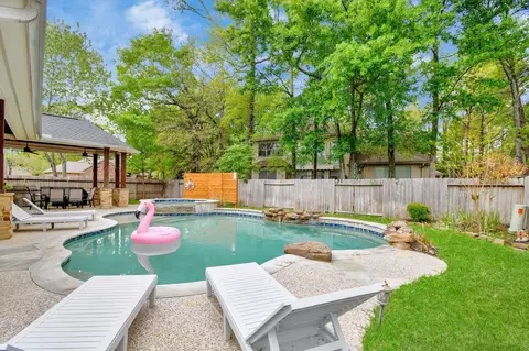 Exterior - 7 New Dawn Pl, Conroe, TX 77385 photo 5 of 7