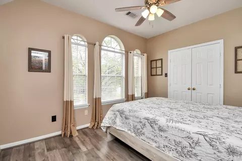 Bedroom - 7 New Dawn Pl, Conroe, TX 77385 photo 3 of 8