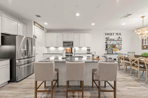 Kitchen - 10009 Gray Jay Ct, Conroe, TX 77384 photo 4 of 5