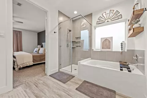 Bath - 10009 Gray Jay Ct, Conroe, TX 77384 photo 1 of 5