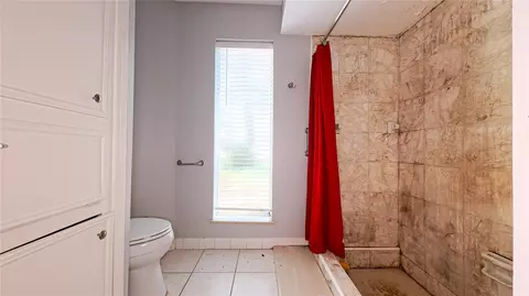 Bath - 17826 Mahogany Forest Dr, Spring, TX 77379 photo 2 of 6