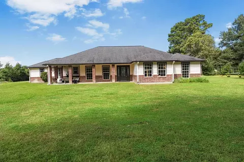 57 Vela Rd, Huntsville, TX 77340