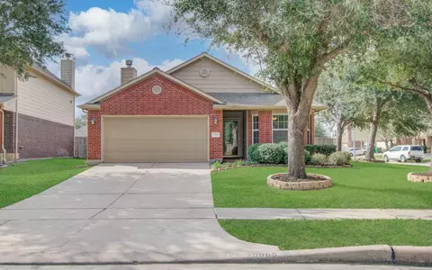 30065 Birchcreek Ln, Brookshire, TX 77423