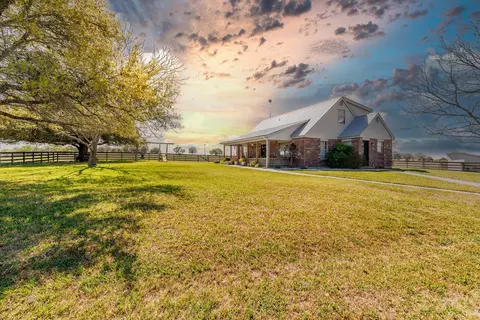 2110 Immenhauser Rd, Yoakum, TX 77995