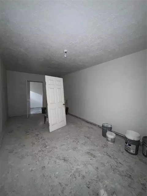 6111 Westover St, Houston, TX 77033