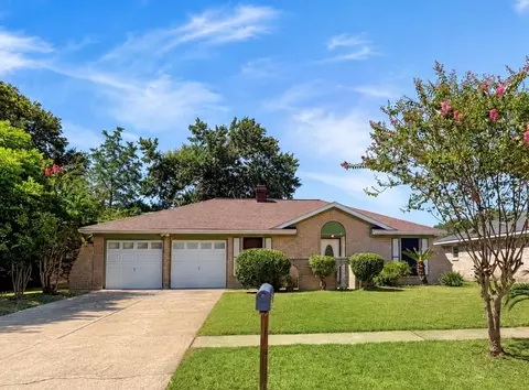 430 Shady Glade Dr, Houston, TX 77090