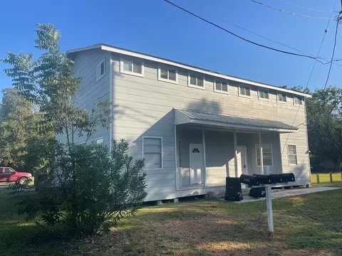 2101 Merlin St, Bay City, TX 77414