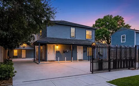 5209 Plum Dr, Houston, TX 77087