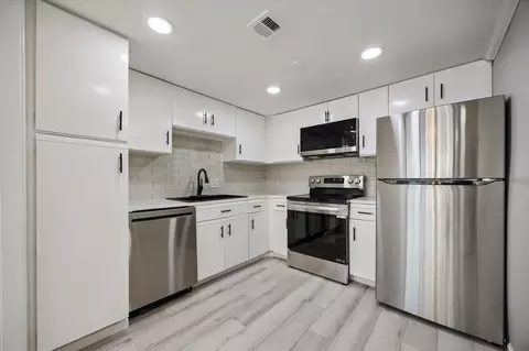 2016 Main St #903, Houston, TX 77002