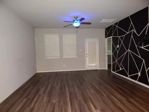 Living - 7103 Silverleaf Oak St, Conroe, TX 77304 photo 3 of 5