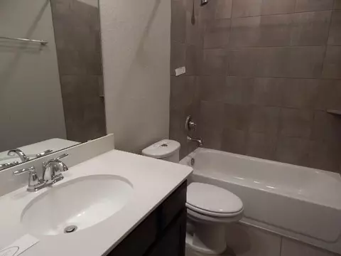 Bath - 7103 Silverleaf Oak St, Conroe, TX 77304 photo 3 of 3