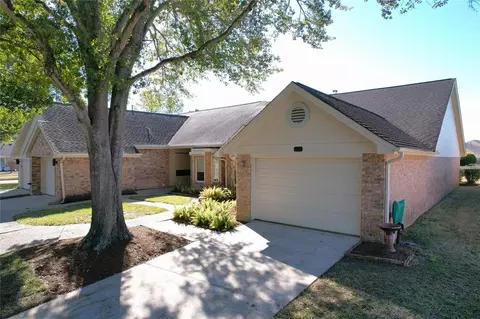 3011 Flower Field Ln, Pearland, TX 77584