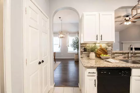 Entry Way - 303 Burris Park Dr, Spring, TX 77373 photo 8 of 9