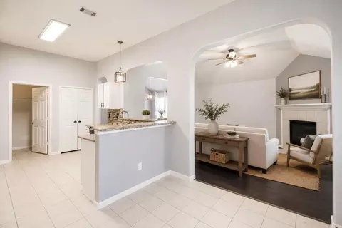 Entry Way - 303 Burris Park Dr, Spring, TX 77373 photo 6 of 9