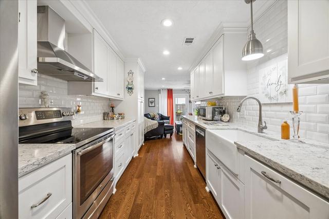 413 N Post Oak Ln #413, Houston, TX 77024