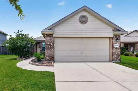8639 River Crest Dr, Baytown, TX 77521