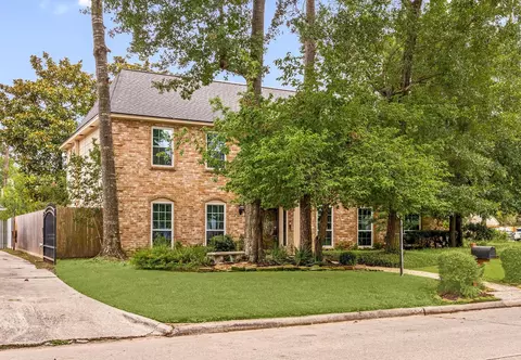 Exterior - 6623 Ampton Dr, Spring, TX 77379 photo 2 of 8
