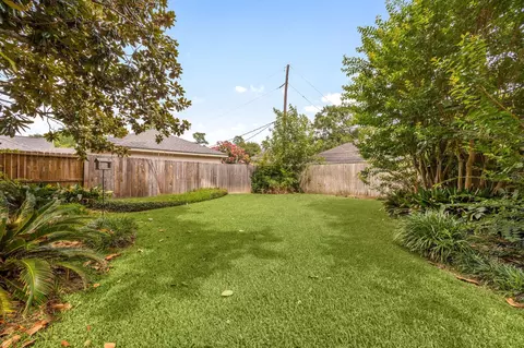 Exterior - 6623 Ampton Dr, Spring, TX 77379 photo 6 of 8