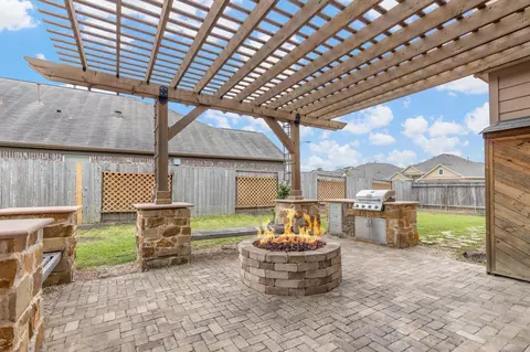 6410 Hardwood Dale Way Dr, Humble, TX 77338