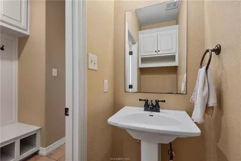 Entry Way - 1904 Debbie Dr, Bryan, TX 77802 photo 2 of 3