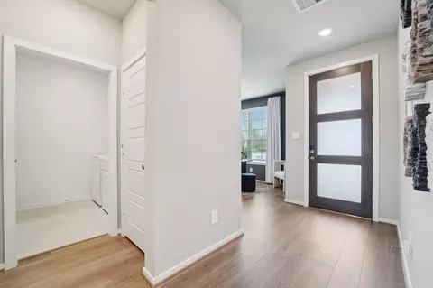 Entry Way - 2121 Rawls Ranch Dr, Conroe, TX 77301 photo 2 of 6