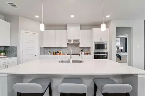 Kitchen - 2121 Rawls Ranch Dr, Conroe, TX 77301 photo 2 of 4