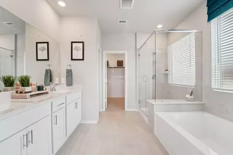 Bath - 2121 Rawls Ranch Dr, Conroe, TX 77301 photo 2 of 7
