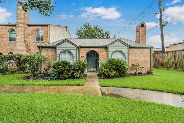 11907 Southlake Dr, Houston, TX 77077