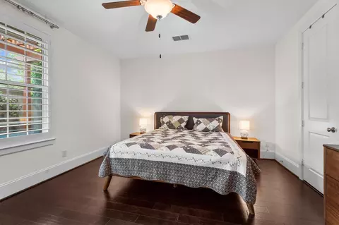 6762 Sussex Manor St, Houston, TX 77055