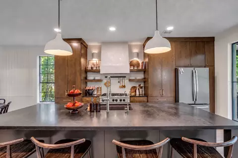 748 Forest Lane Dr, Conroe, TX 77302
