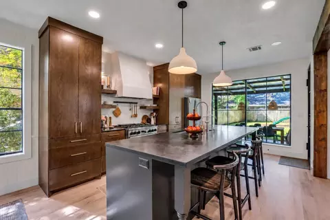 Kitchen - 748 Forest Lane Dr, Conroe, TX 77302 photo 2 of 6