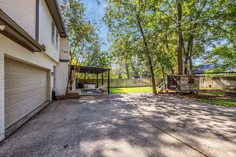 Exterior - 748 Forest Lane Dr, Conroe, TX 77302 photo 2 of 7