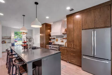 Kitchen - 748 Forest Lane Dr, Conroe, TX 77302 photo 3 of 6