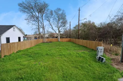 8409 Carver Rd, Houston, TX 77088