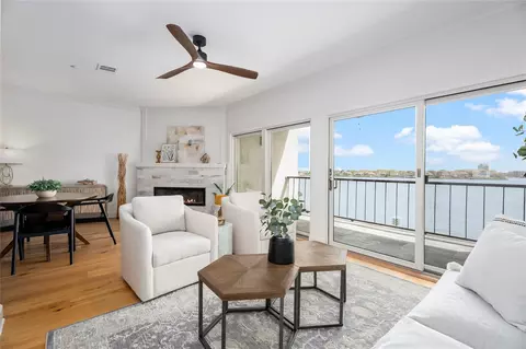401 Lakeside Ln #213, Houston, TX 77058