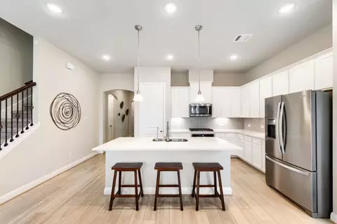 Kitchen - 17071 Easter Lily Dr, Conroe, TX 77385 photo 3 of 3
