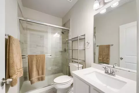 Bath - 17071 Easter Lily Dr, Conroe, TX 77385 photo 4 of 4