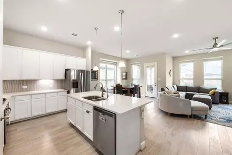 Kitchen - 17071 Easter Lily Dr, Conroe, TX 77385 photo 1 of 3