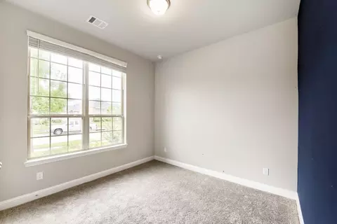 Bedroom - 17071 Easter Lily Dr, Conroe, TX 77385 photo 2 of 5
