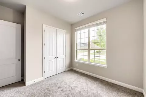 Bedroom - 17071 Easter Lily Dr, Conroe, TX 77385 photo 3 of 5