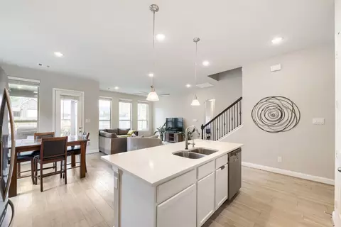 Kitchen - 17071 Easter Lily Dr, Conroe, TX 77385 photo 2 of 3