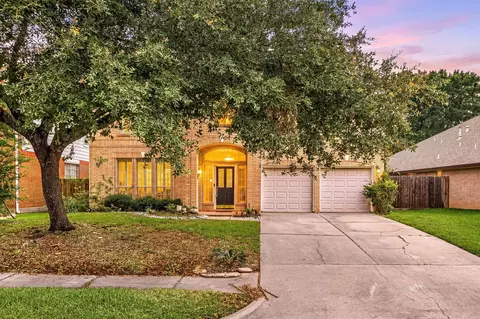 16438 Beewood Glen Dr, Sugar Land, TX 77498