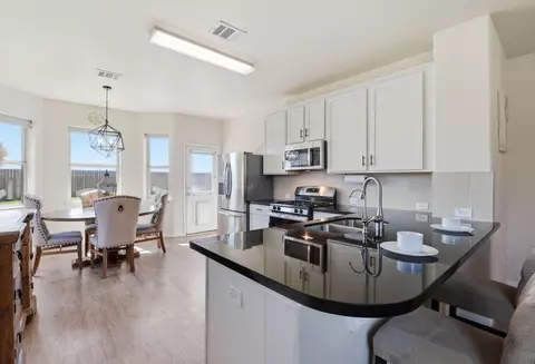 410 Walnut Branch Dr, Baytown, TX 77523