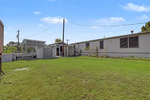Exterior - 149 E Austin Ave, Onalaska, TX 77360 photo 12 of 12