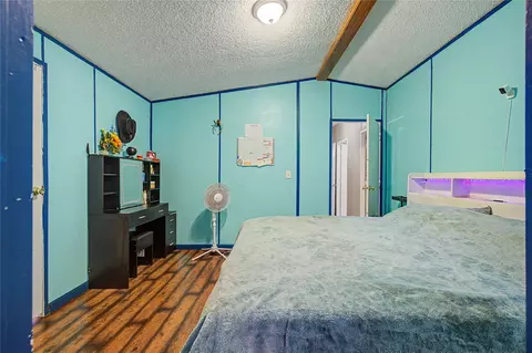 Bedroom - 149 E Austin Ave, Onalaska, TX 77360 photo 5 of 8