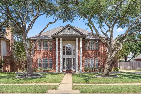 10214 Hedge Way Dr, Houston, TX 77065
