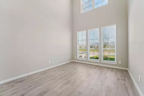 Living - 2803 Clapbread Ln, Rosenberg, TX 77471 photo 5 of 11