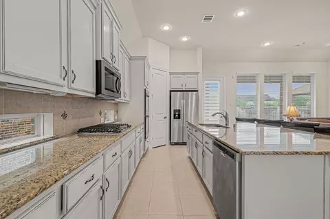 Kitchen - 7434 Kearney Hill Ln, Spring, TX 77389 photo 2 of 4
