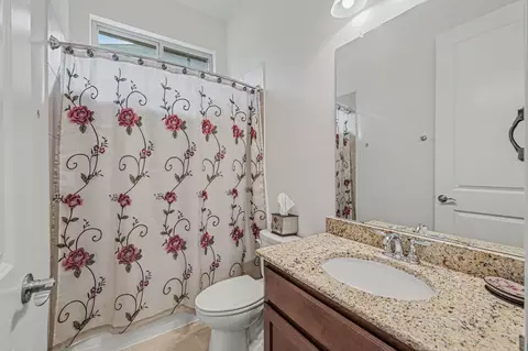 Bath - 7434 Kearney Hill Ln, Spring, TX 77389 photo 3 of 4