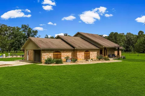 1109 Soda Loop E, Livingston, TX 77351